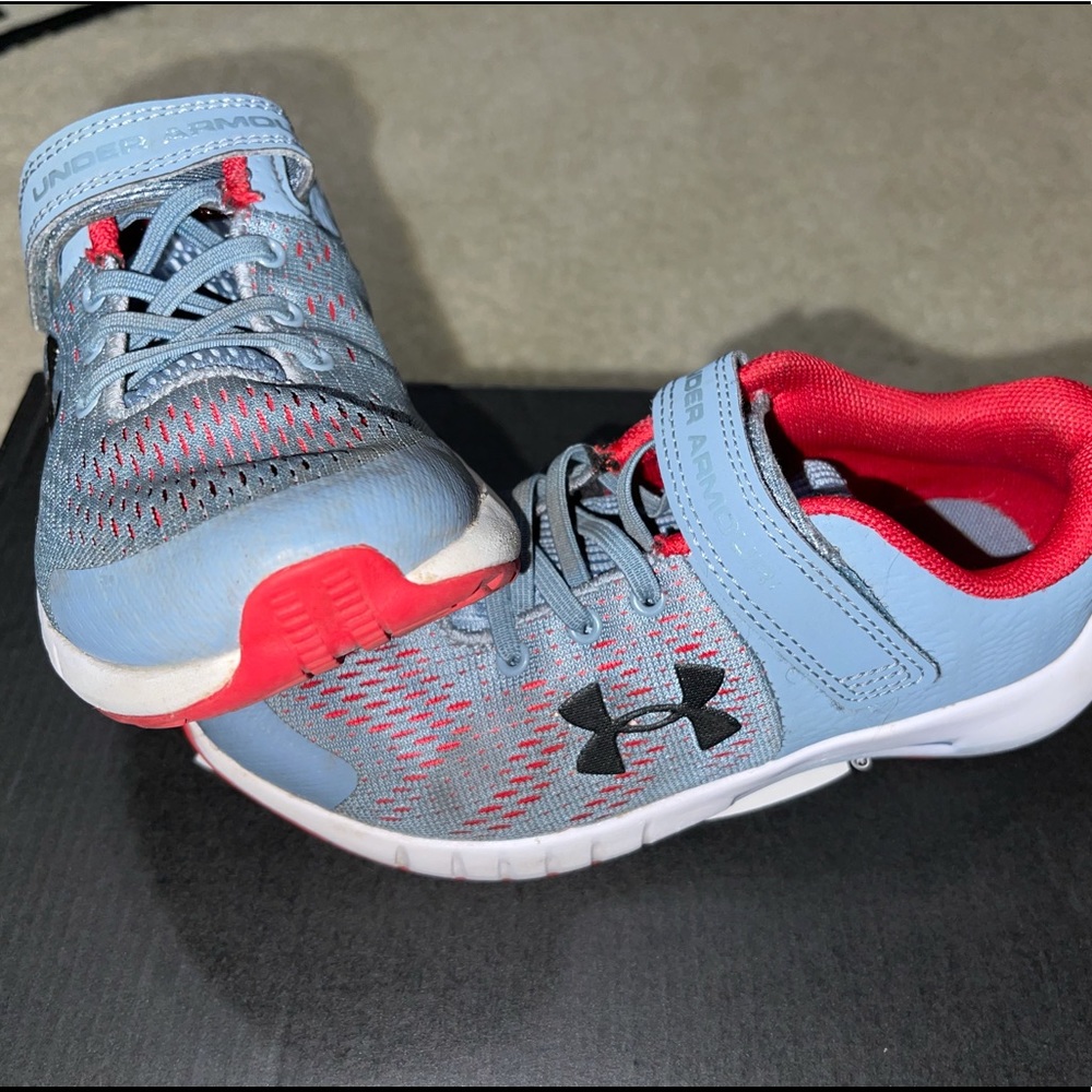 Under Armour Unisex-Child Pursuit Sneaker 13k